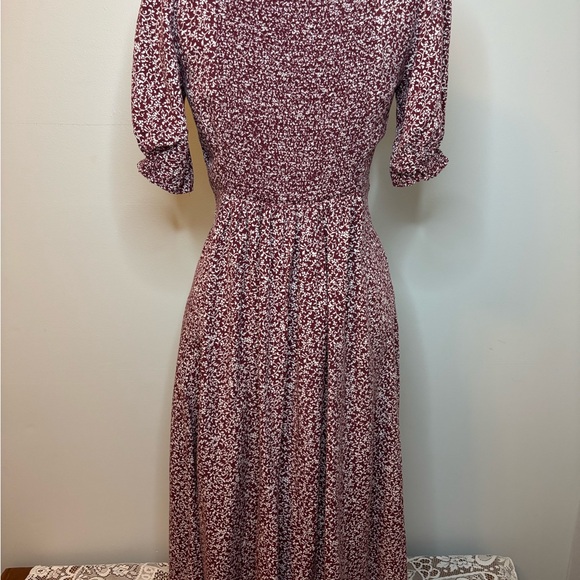 Old Navy Maroon Floral Short Sleeve Flit & Flare Dress- Small - Picture 4 of 10